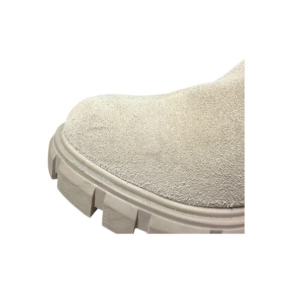 Steve Madden Women’s 10 Chelsea Boots Beige Suede Lug Sole Chunky Heel Booties - Picture 7 of 9